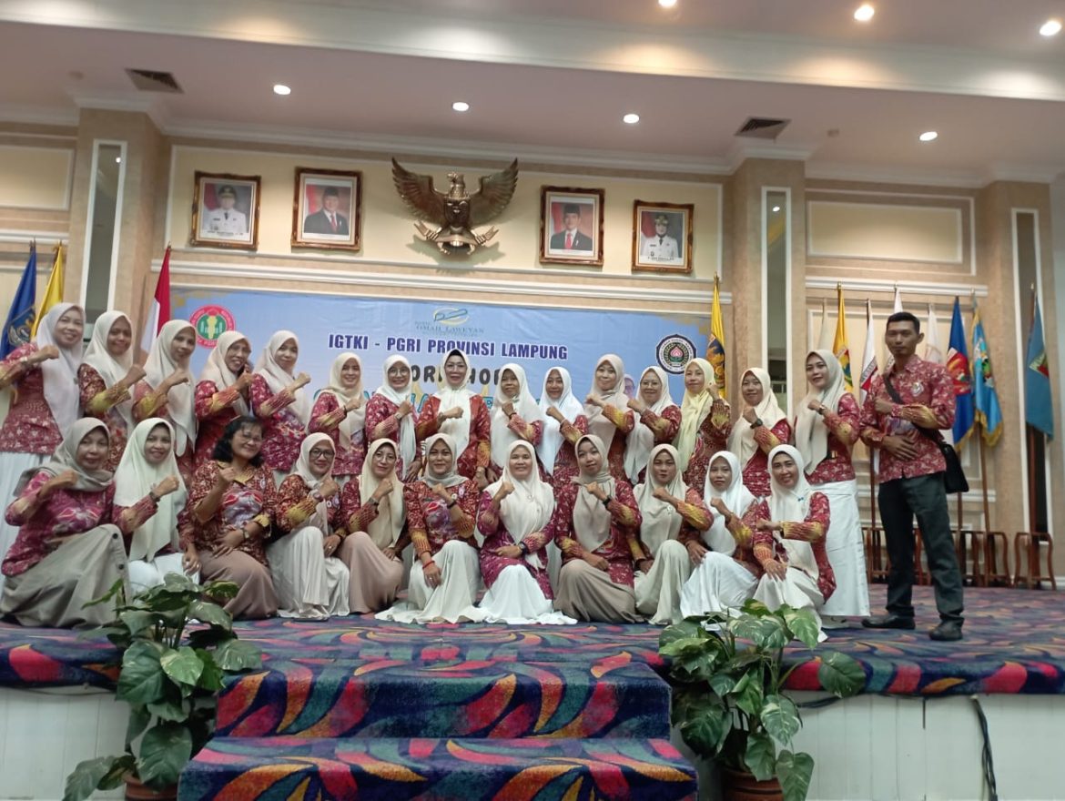 Workshop Membatik dan Identifikasi Karakter Siswa melalui Golongan Darah
