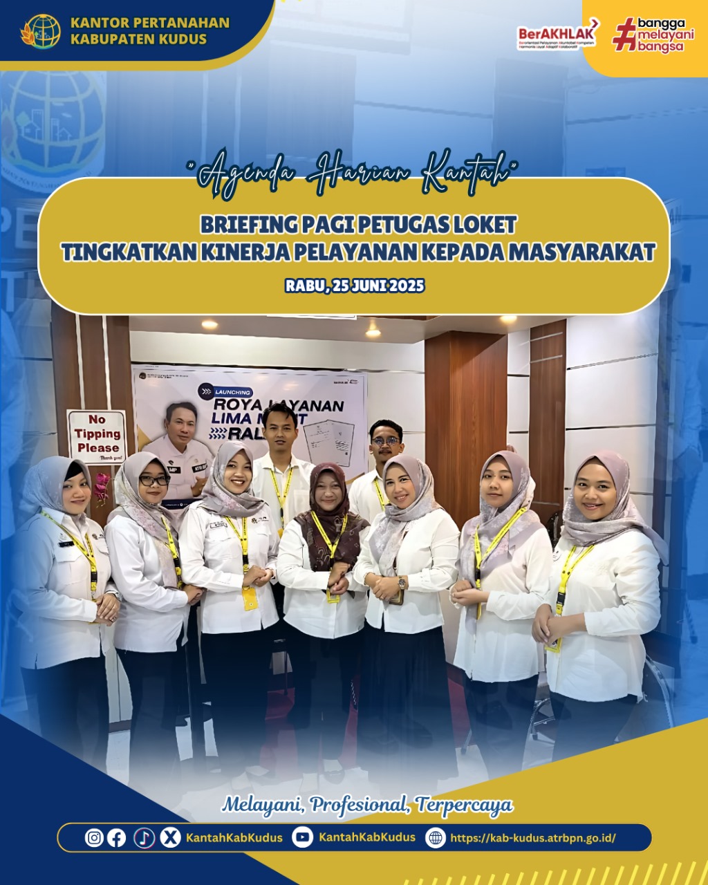 Briefing Pagi Petugas Loket Tingkatkan Kinerja Pelayanan Kepada Masyarakat