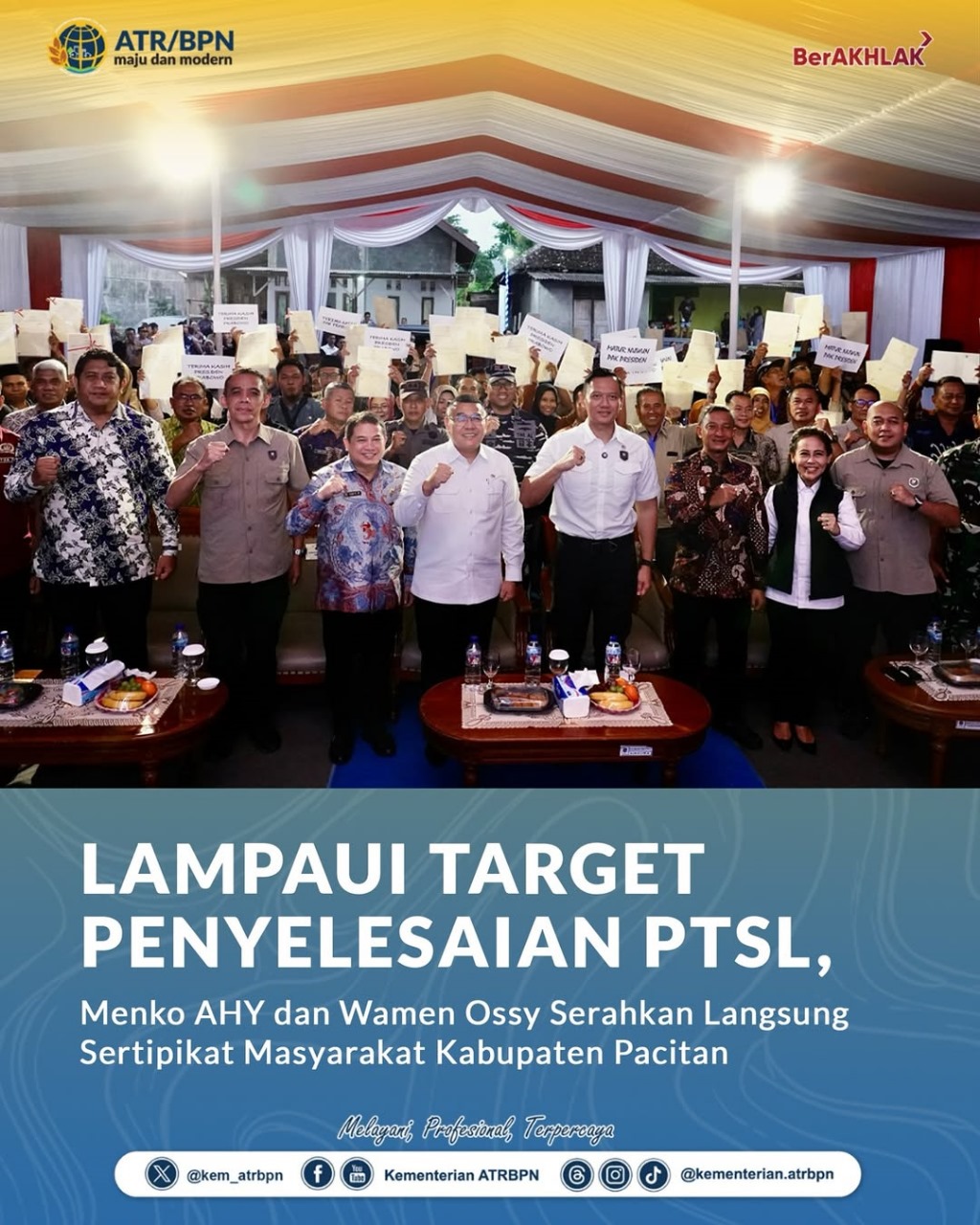 Menko AHY dan Wamen Ossy Serahkan Langsung Sertipikat Masyarakat di Kabupaten Pacitan