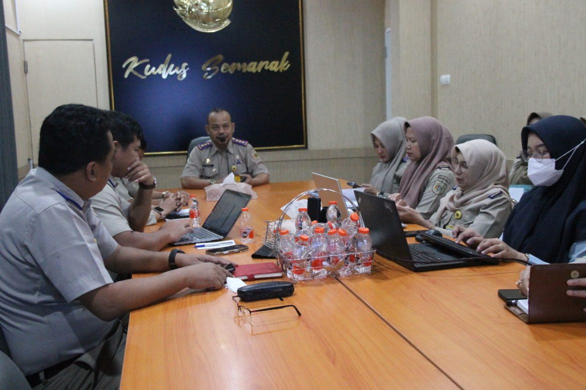 Kepala Kantor Pertanahan Kabupaten Kudus pimpin Rapat Monitoring dan Evaluasi Program Strategis Bersama Pejabat Pengawas, KKS dan Admin