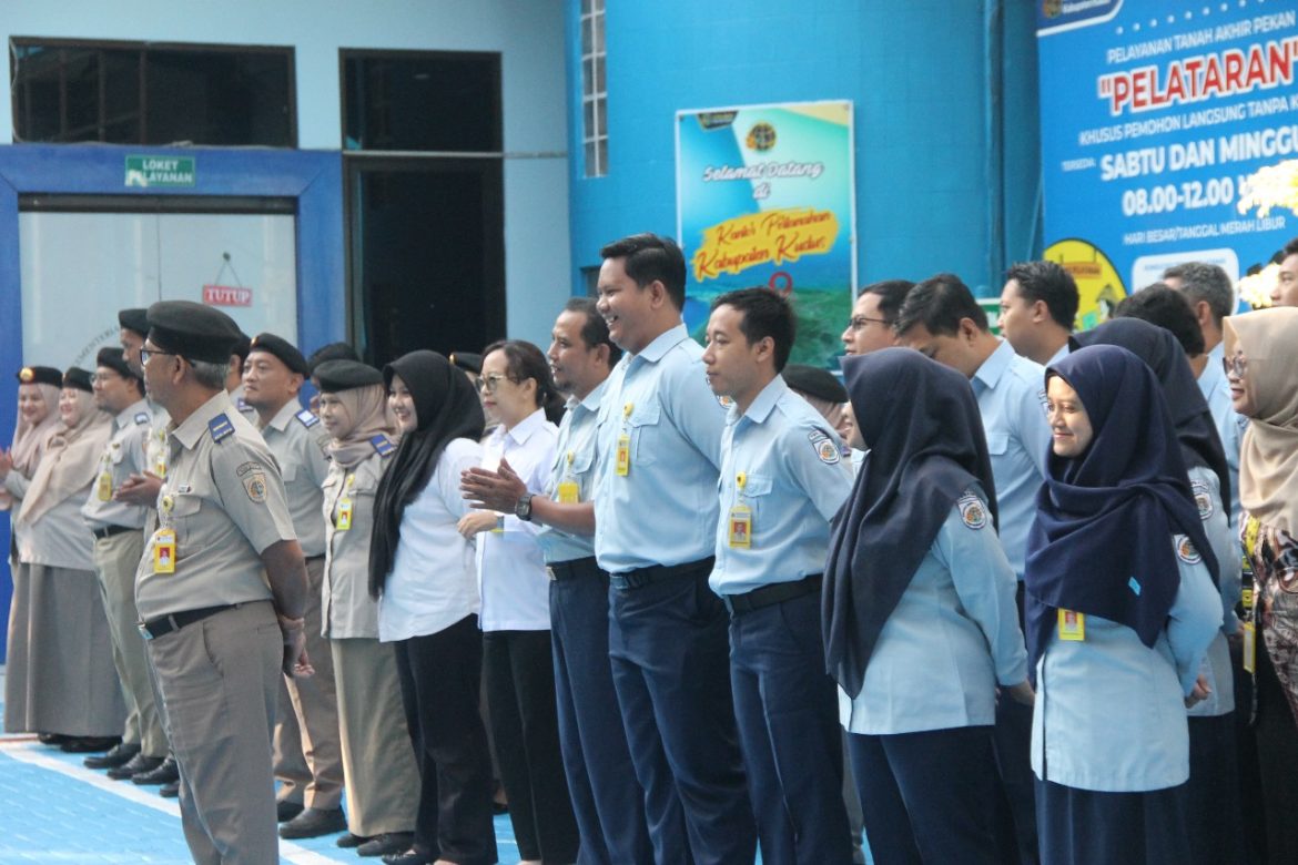 Apel Pagi Bersama Kepala Seksi Pengendalian dan Penanganan Sengketa, Wujudkan ASN yang tertib, sigap dan Profesional di lingkungan Kantor Pertanahan Kabupaten Kudus