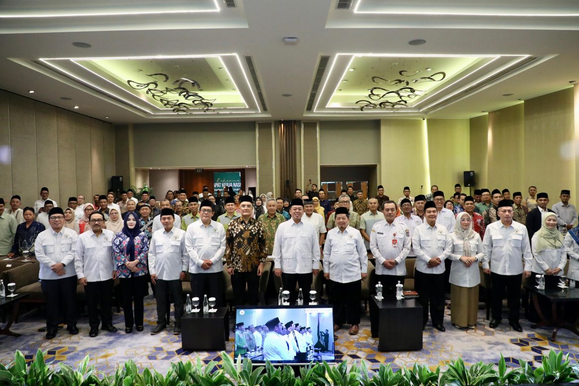 Jadi Pembicara di Rakernas BWI, Menteri Nusron Tegaskan Target Sertipikasi Wakaf hingga 2028