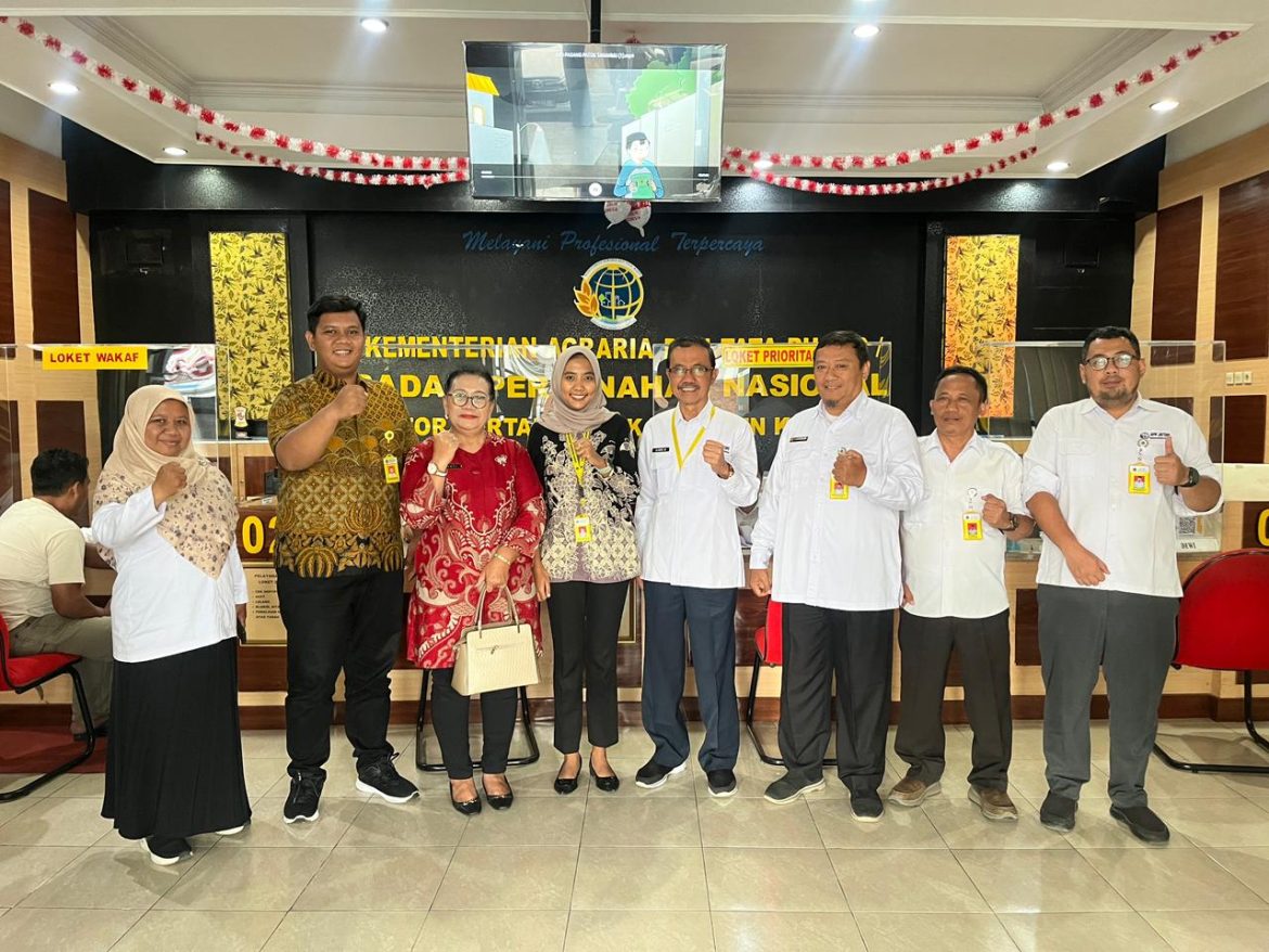 PERKUAT SINERGI ANTAR SATKER, BPN KUDUS DAMPINGI PEGAWAI ALIH TUGAS KE KEBUMEN