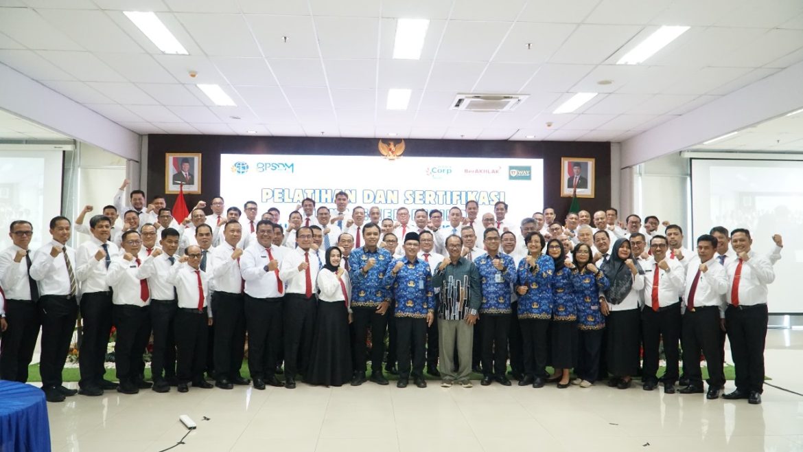 Selenggarakan Pelatihan Manajemen Risiko Tingkat Lanjut, Menteri Nusron: Front End Pelayanan Paling Dasar Ada di Kepala Kantor Pertanahan