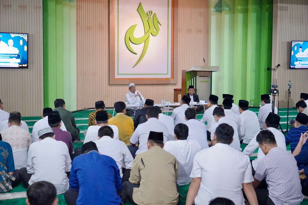 Lewat Pengajian Bulanan, Menteri Nusron Ajak Jajaran Meraih Berkah dan Menambah Ilmu Agama