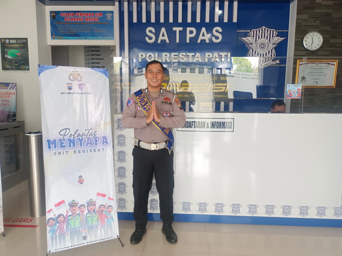 Polantas Menyapa” Petugas Satpas Polresta Pati Ramah Pelayanan