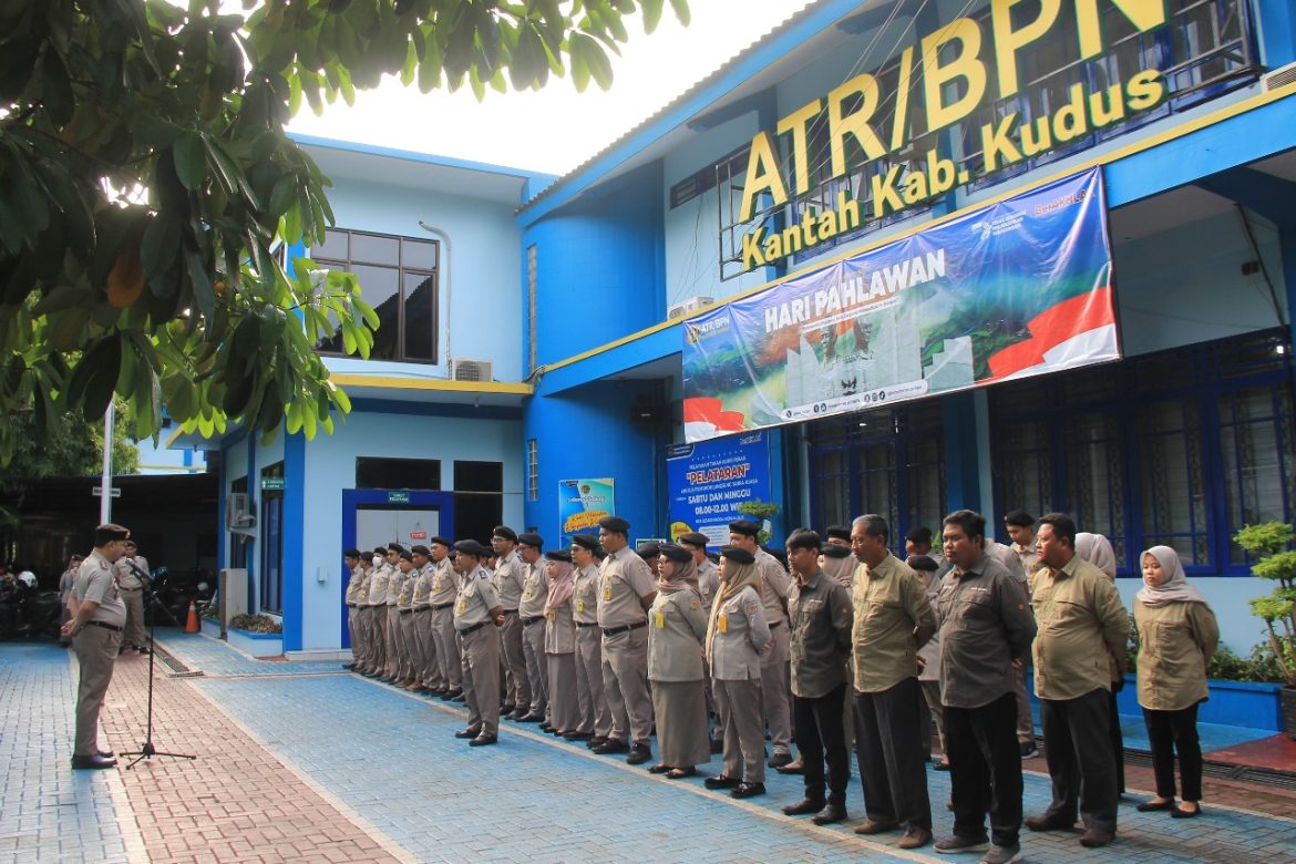 Apel Pagi Kantor Pertanahan Kabupaten Kudus Tekankan Penyelesaian Kinerja dan Optimalisasi Anggaran Akhir Tahun