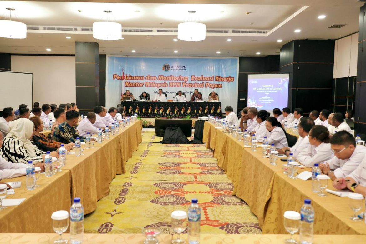 Pembinaan di Kanwil BPN Provinsi Papua, Menteri Nusron Perkuat Layanan Pertanahan: Semakin Sederhana, Semakin Baik