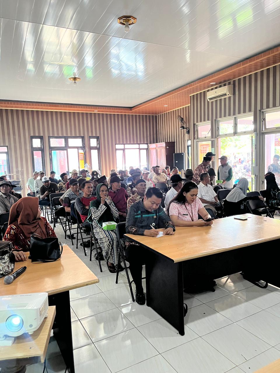 Kantor Pertanahan Kabupaten Kudus Hadiri Sosialisasi Penanganan Dampak Sosial FMNJP di Kecamatan Kaliwungu