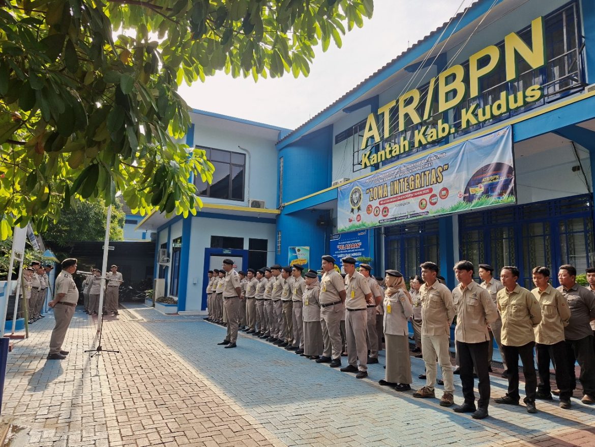 Apel Pagi Kantor Pertanahan Kabupaten Kudus Tekankan Ketertiban Berkas dan Percepatan Layanan Prioritas