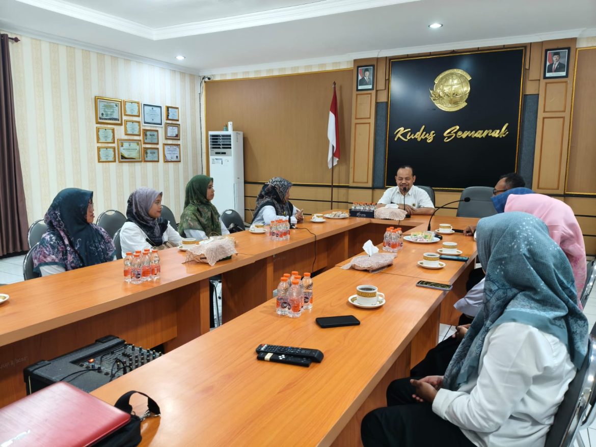 Penghadapan dan Pelaporan Satu Pegawai alih tugas dari Kantor Pertanahan Rembang ke Kantor Pertanahan Kudus