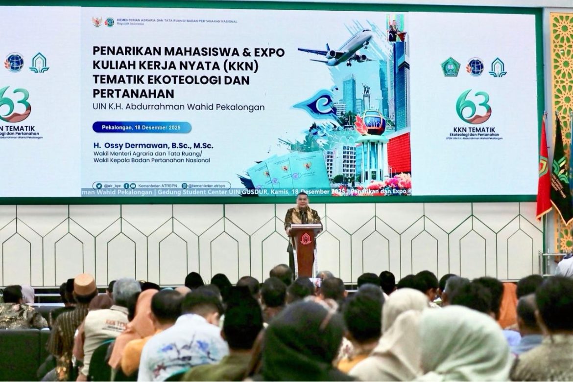 Tutup KKN Tematik Ekoteologi dan Pertanahan, Wamen Ossy Apresiasi Peran Mahasiswa dalam Pencatatan Bidang Tanah Wakaf