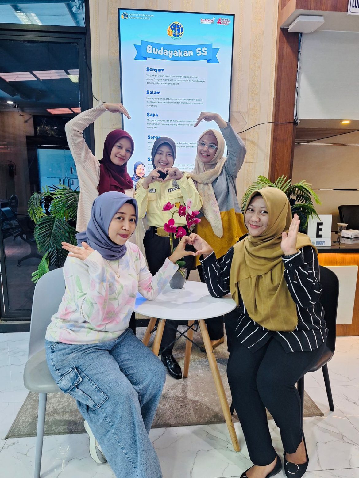 Suka Cita Natal, Pelayanan Tetap Maksimal di Kantor Pertanahan Kabupaten Kudus