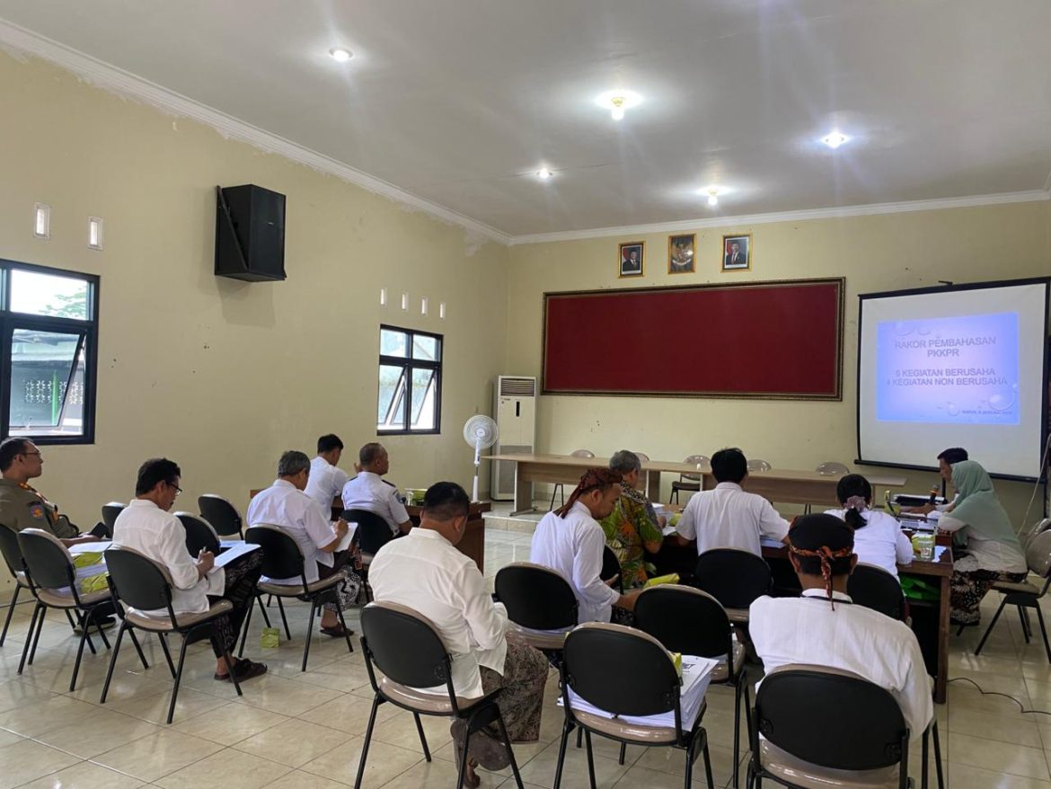 Kantor Pertanahan Kabupaten Kudus Hadiri Rapat Pembahasan PKKPR di DPUPR