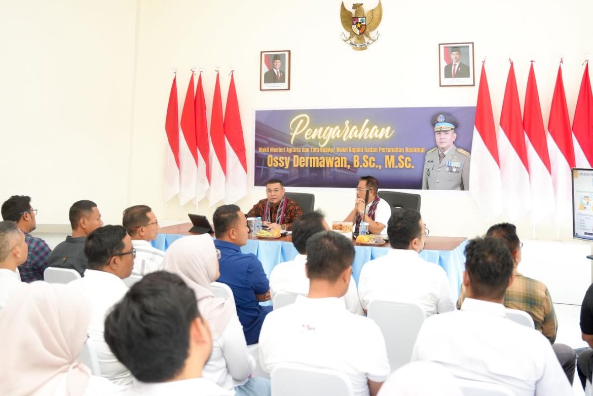 Pesan Wamen Ossy ke Jajaran Kantor Pertanahan Kabupaten Mempawah: Tingkatkan Layanan Sesuai Kebutuhan Masyarakat