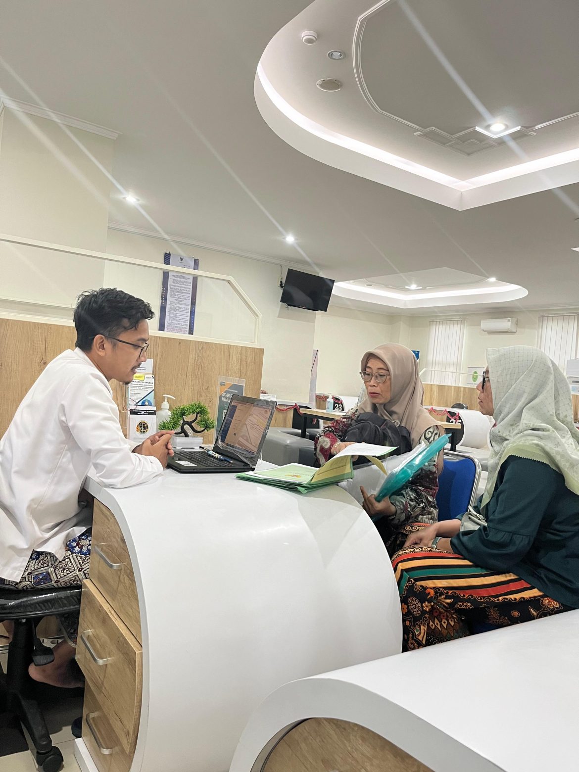 Sigap Layani Pemohon Pertanahan di Mall Pelayanan Publik, Kantor Pertanahan Kabupaten Kudus hadir di gerai Nomor 34 dan 35