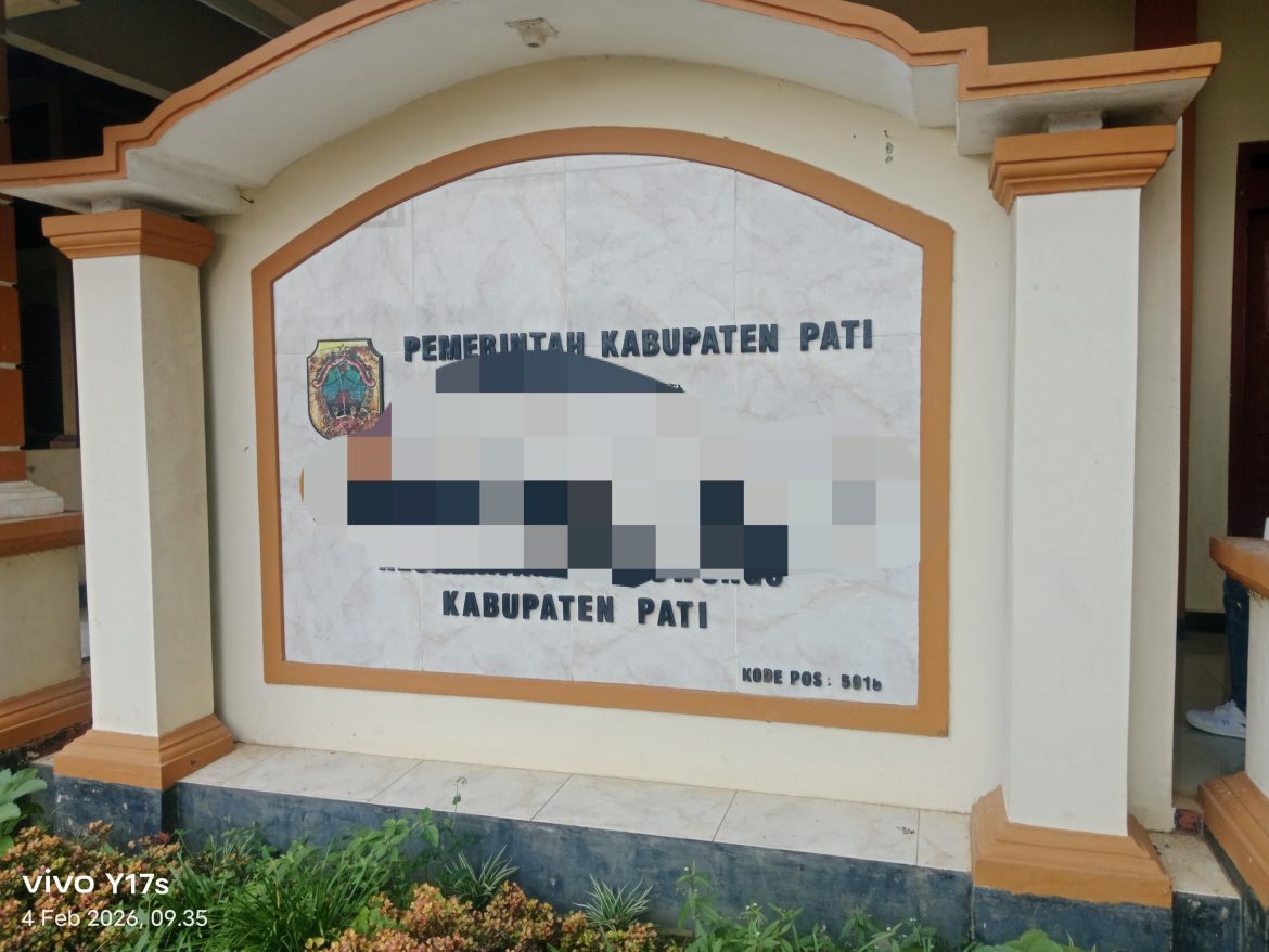 Balaidesa Kec. Tlogowungu Di Huni Satu Perades saat Jam Kerja, Lainnya Kemana..?!