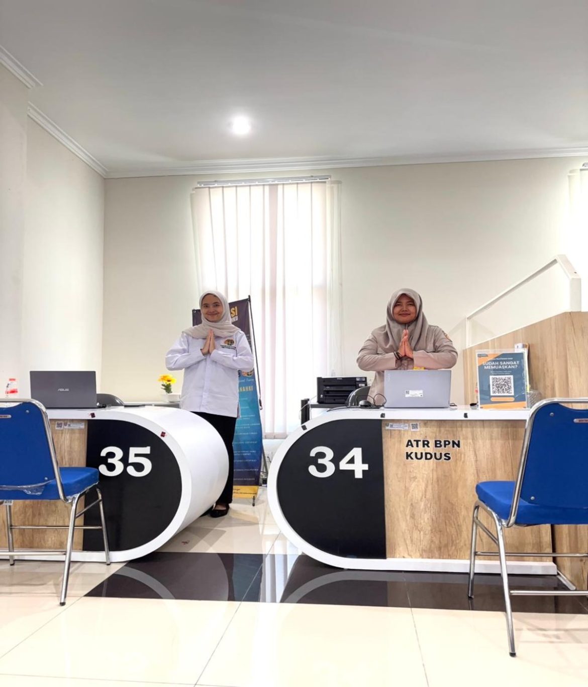 Layani pemohon pertanahan di luar Kantor, Dua Pegawai Kantor Pertanahan Kabupaten Kudus tersedia di Mall Pelayanan Publik di gerai Nomor 34 dan 35