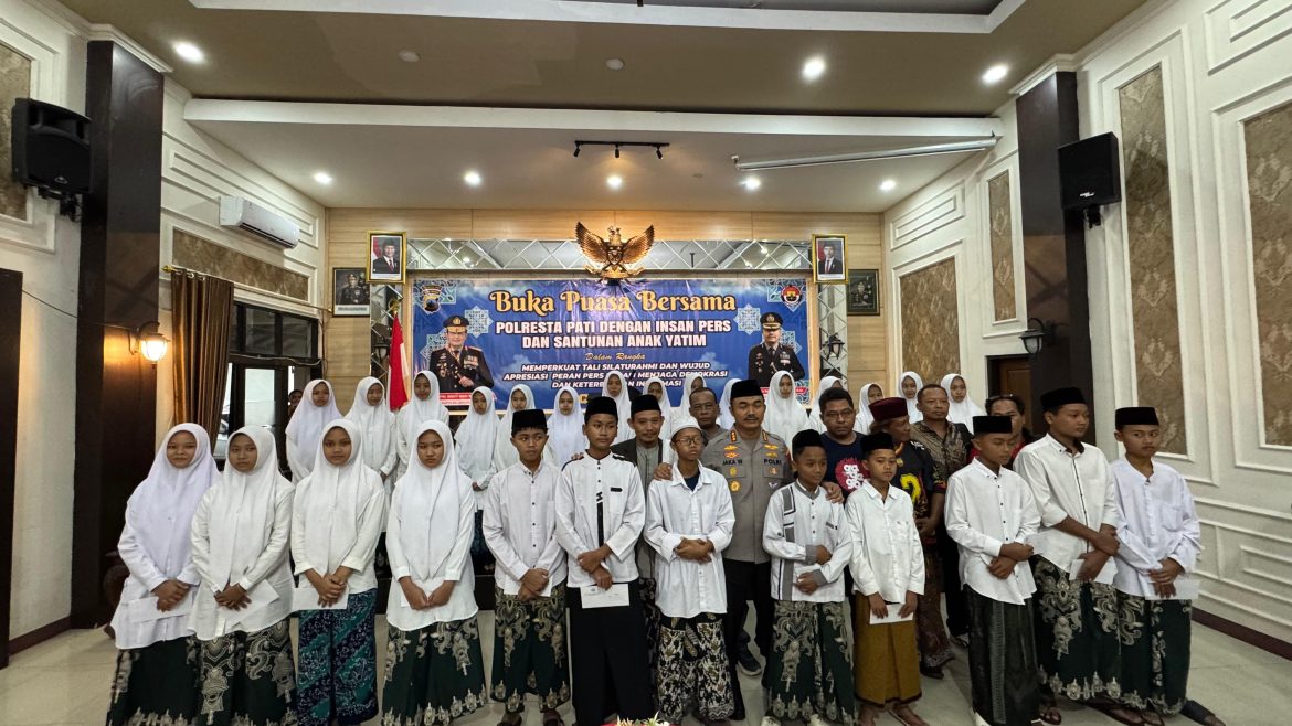 Bukber Bareng Insan Pers, Kapolresta Pati Perkuat Sinergi dan Santuni Anak Yatim
