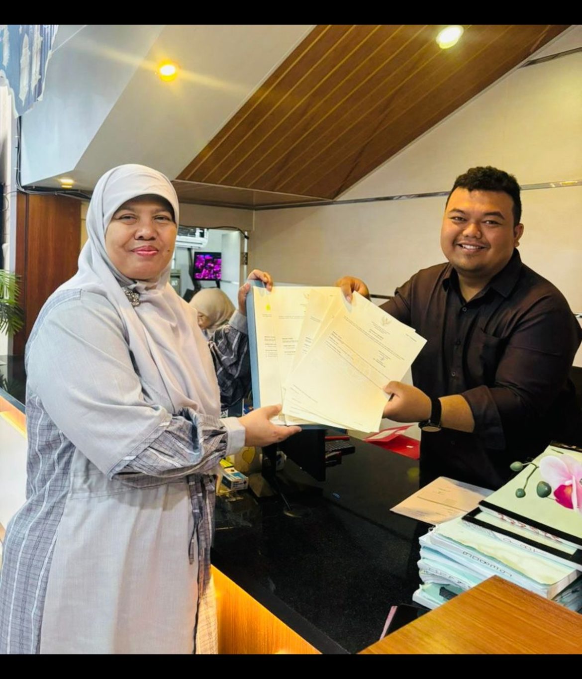 Serahkan Sertipikat Pemohon Umum Tanpa Kuasa, Kantor Pertanahan Kabupaten Kudus Tetap Berikan Pelayanan Terbatas setelah Idul Fitri