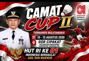 Tasikmalaya, 5 Agustus 2026_
Dalam rangka memeriahkan Dirgahayu Republik Indonesia ke-81, Pemerintah Kecamatan Singaparna menggelar CAMAT CUP II" Turnamen Bulutangkis. Kegiatan ini menjadi ajang untuk menumbuhkan semangat sportivitas, kebersamaan, dan kesehatan masyarakat.
Turnamen yang mengusung tema "Indonesia Berdaulat, Adil dan Makmur"ini akan berlangsung pada 10 - 15 Agustus 2026* bertempat di GOR Cipakat, Kecamatan Singaparna, Kabupaten Tasikmalaya.
Camat Singaparna menyampaikan bahwa Camat Cup II bukan hanya sekedar kompetisi olahraga, tetapi juga menjadi wadah mempererat tali silaturahmi antar warga, aparatur, dan instansi di wilayah Singaparna.
"Melalui olahraga bulutangkis ini kita ingin membangun semangat kebersamaan dan jiwa sportif. Semoga Camat Cup II dapat berjalan lancar dan melahirkan bibit-bibit atlet berprestasi dari Singaparna," ujar Camat Singaparna.
Dengan semangat HUT RI ke-81, diharapkan turnamen ini dapat menjadi kegiatan positif yang menghibur masyarakat sekaligus memupuk rasa cinta tanah air dan persatuan.
Masyarakat umum diundang untuk datang dan memberikan dukungan langsung kepada para peserta selama turnamen berlangsung.
REF : INDRA